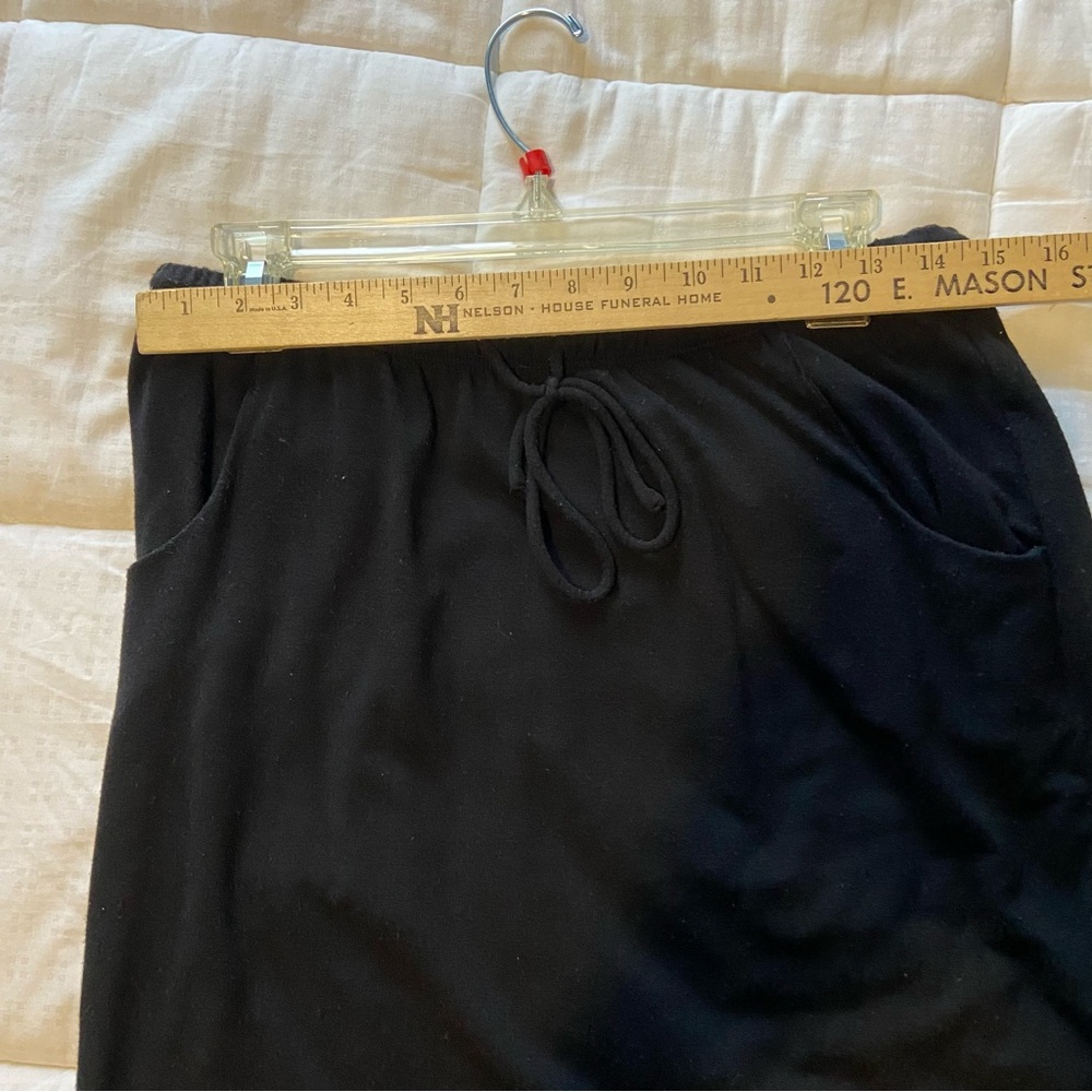 ☃️ Black knit skirt by Sonoma Size S (very generous small - closer to a medium). - Picture 4 of 6